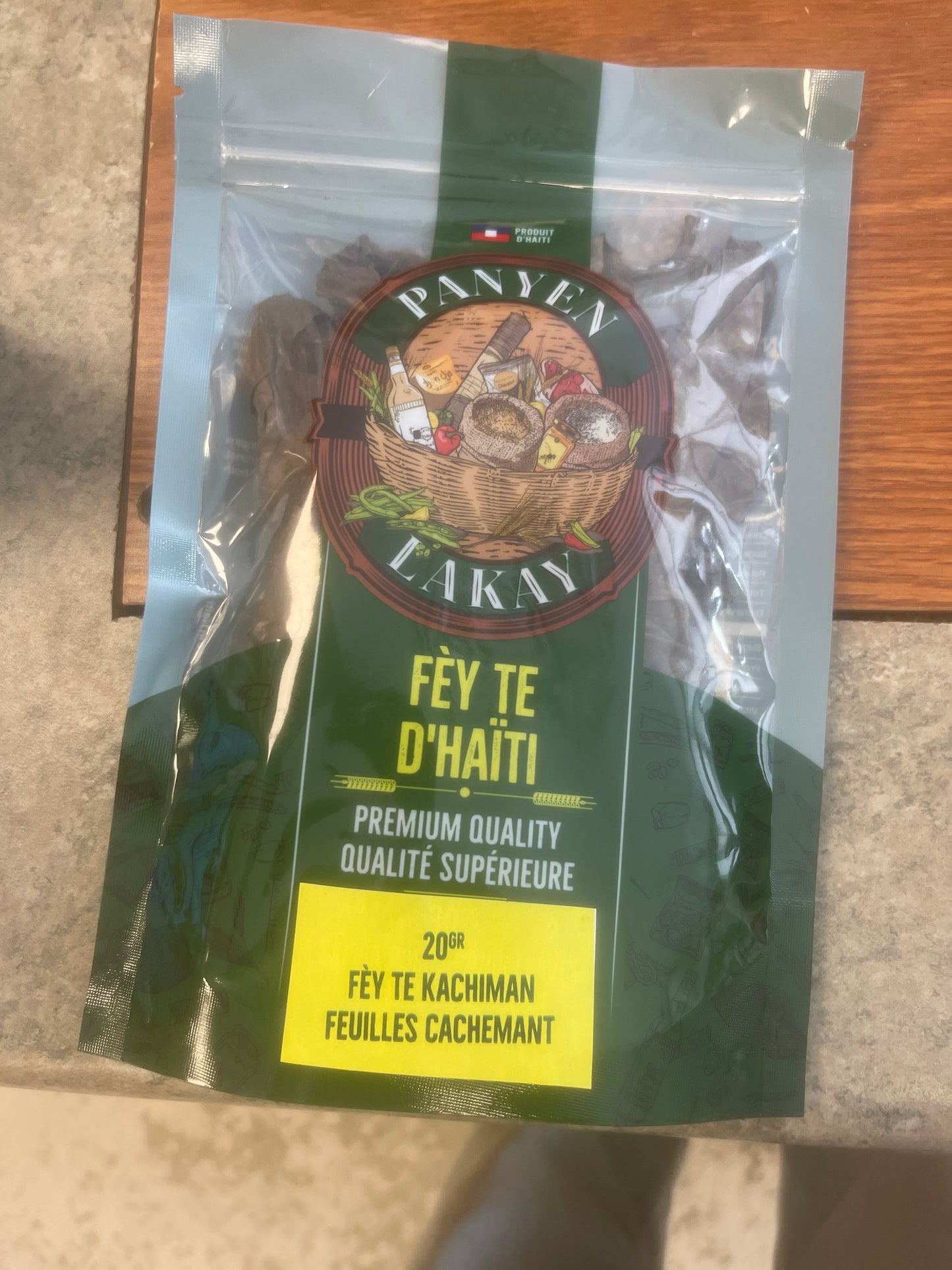 Fey Te Haiti Feuilles Cachemenant
